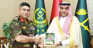সেনাপ্রধানের সঙ্গে সৌদি রাষ্ট্রদূতের সৌজন্য সাক্ষাৎ